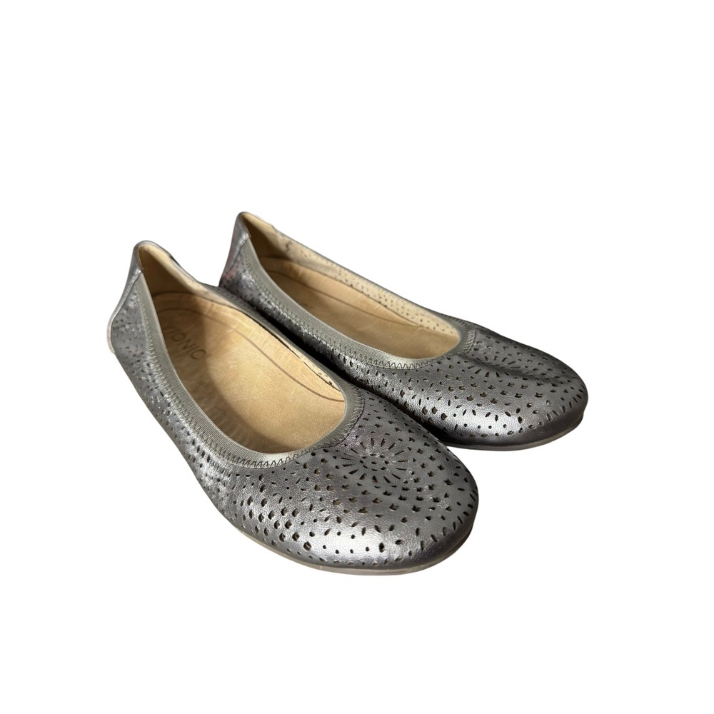 Vionic Robyn Perforated Metallic Silver Ballet Flats Womens 9 Round Toe